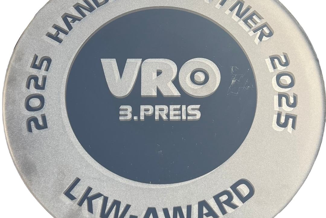 prometeon-auf-dem-podium-beim-vroe-award — Prometeon_3. Platz_VRÖ LKW Award 2025_560.jpg